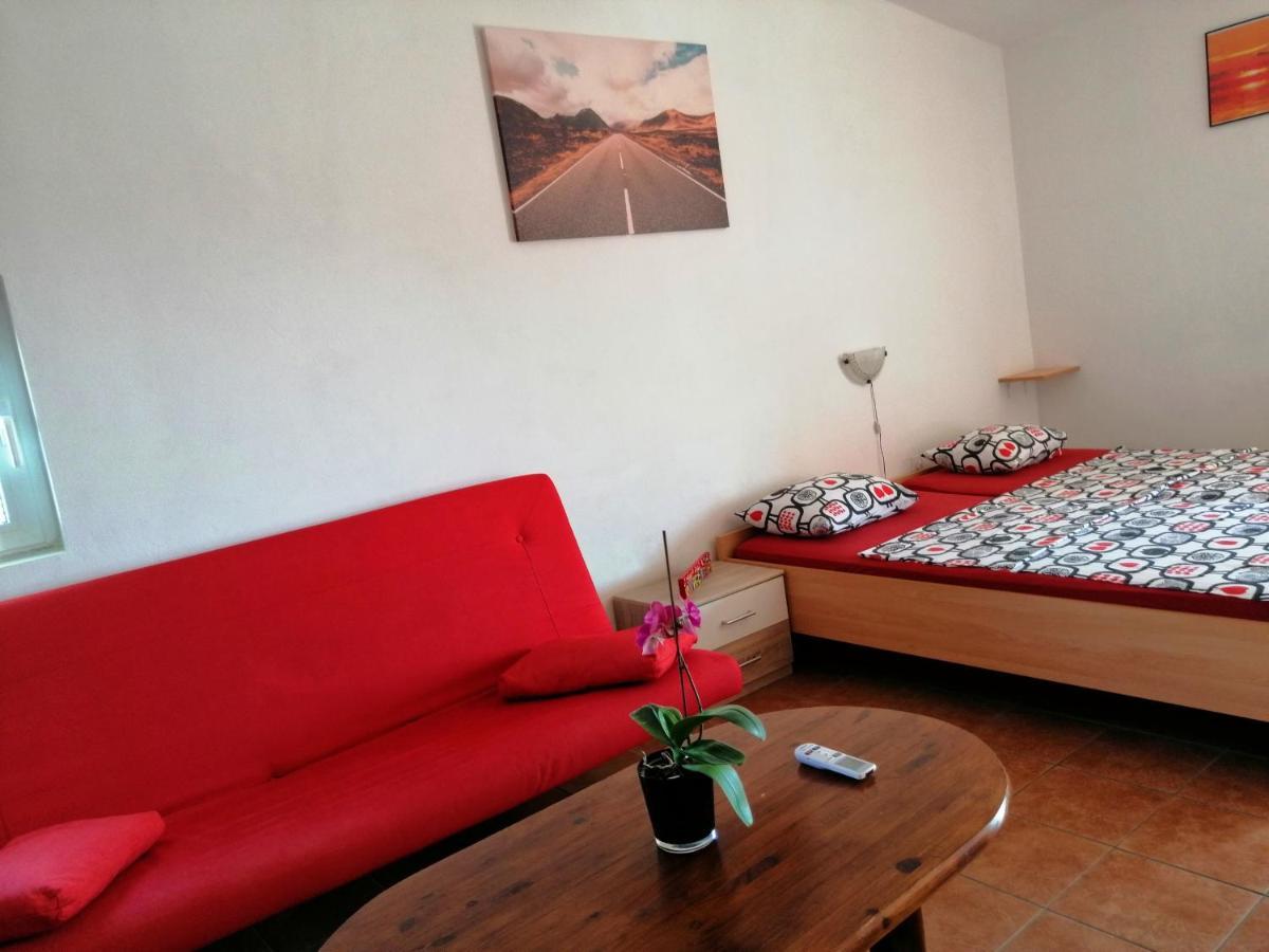 Apartments Brkovic Sukošan Eksteriør bilde