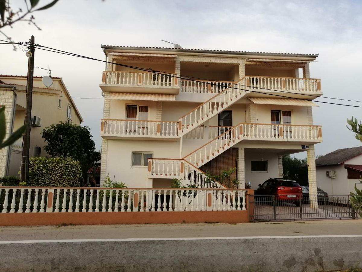 Apartments Brkovic Sukošan Eksteriør bilde